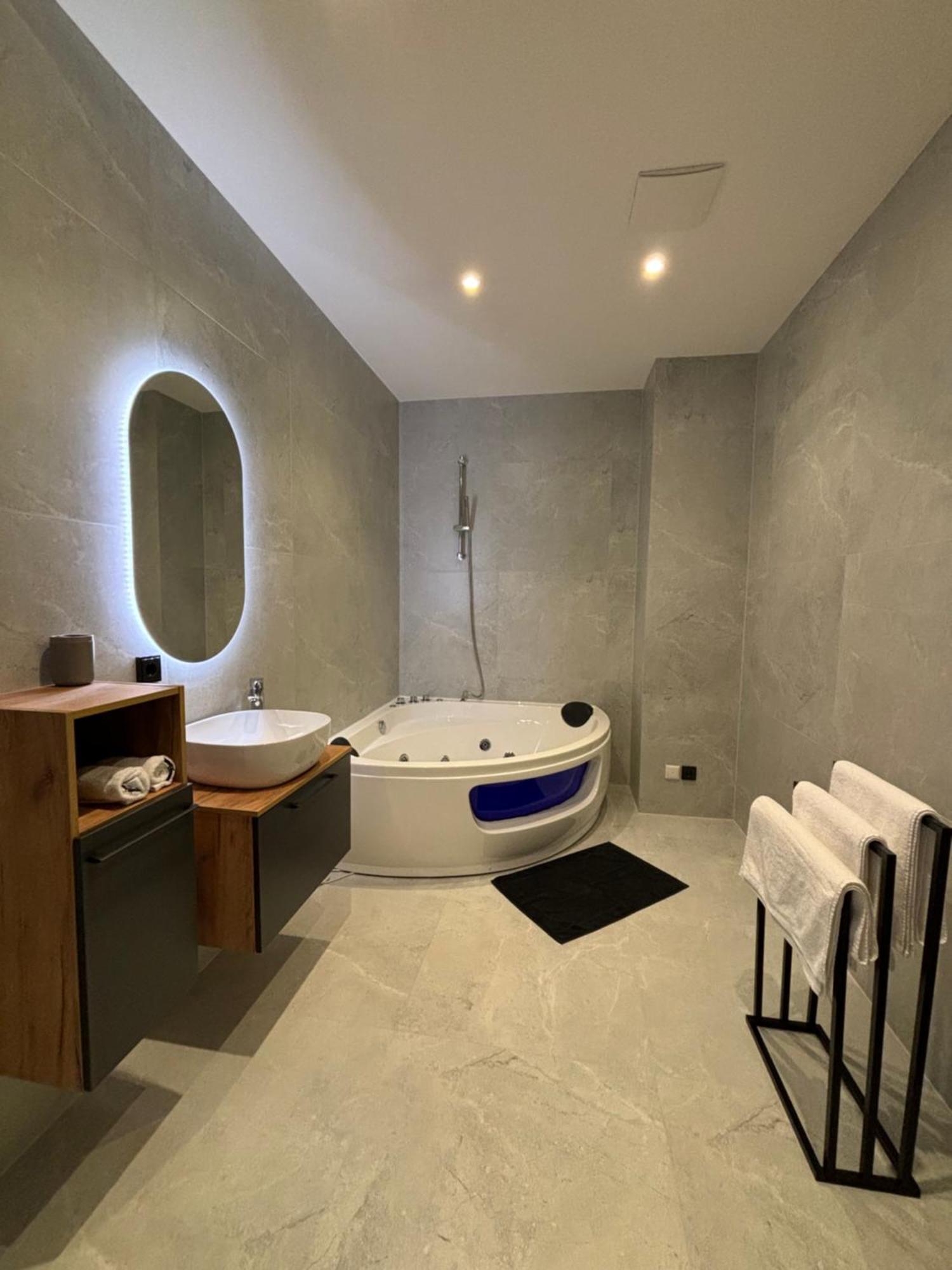 Luxus Apartment Mit Whirlpool In Kiel Exteriér fotografie